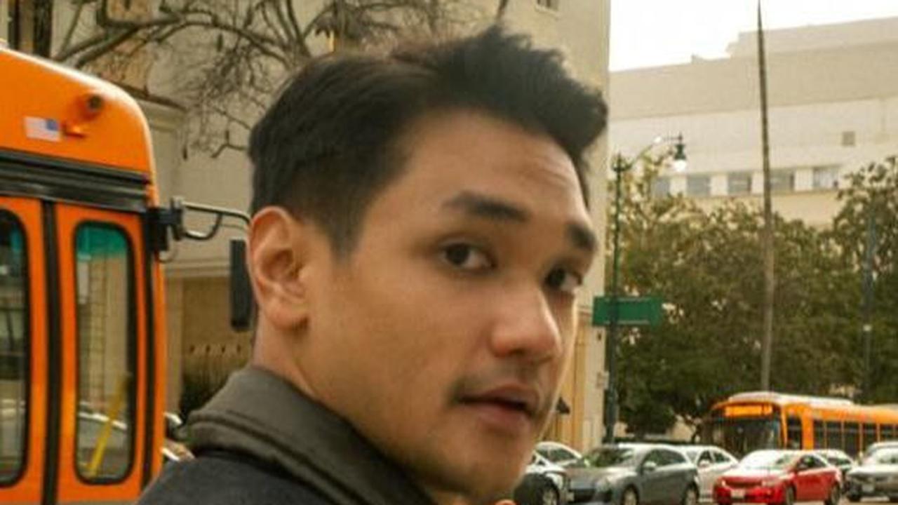 Momen Keseruan Afgan Jalan-jalan di New York, Penampilannya Bikin Salfok