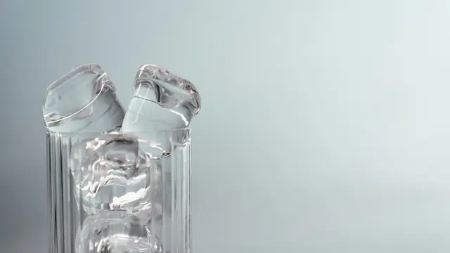 Mitos: Minuman Dingin Bisa Membuat ASI Membeku