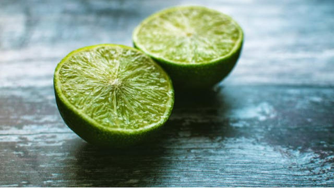 Mengenal Perbedaan Jeruk Nipis dan Lemon dari Rasa hingga Manfaat