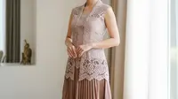 7 Model Kebaya Kartini Brokat Modern 2026, Tampil Anggun dan Kekinian