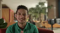 Pemain Timnas Indonesia U-22, Gian Zola Nasrulloh, mengucapkan selamat Idul Fitri 2017. (Bola.com/Okie Prabhowo)
