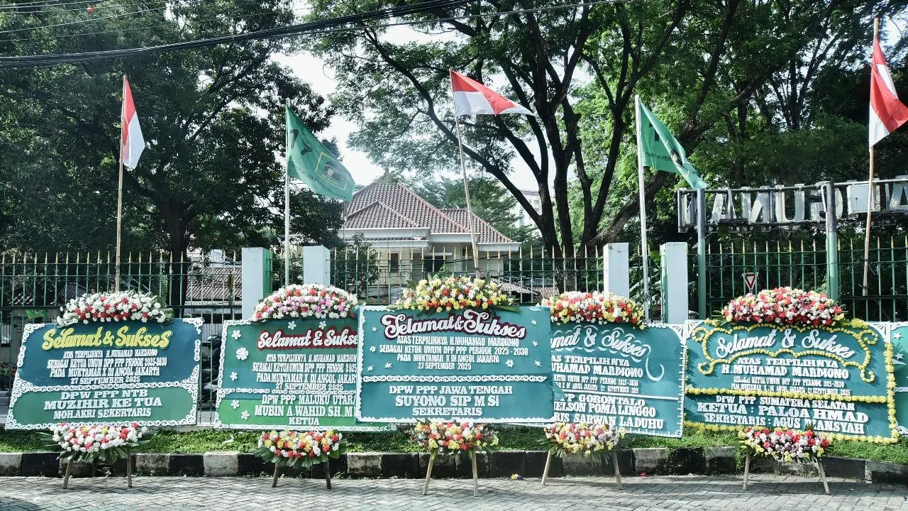Markas Dewan Pimpinan Pusat (DPP) Partai Persatuan Pembangunan (PPP) di Jalan Diponegoro Jakarta Pusat penuh karangan bunga (Istimewa)