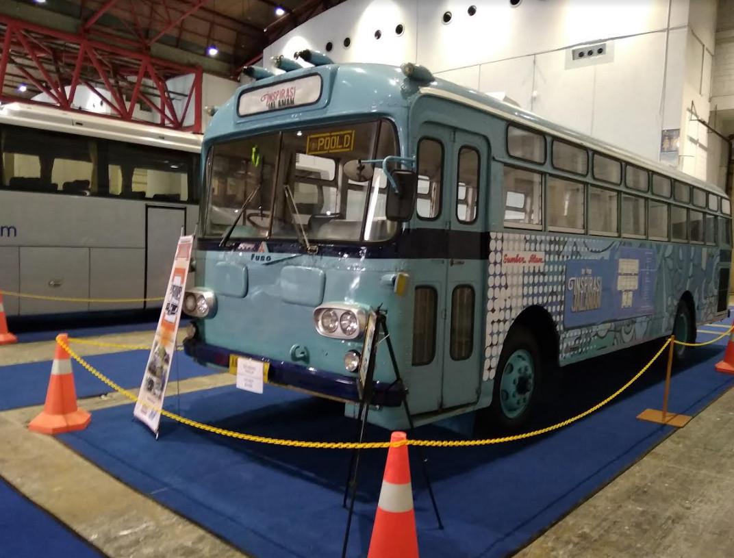 Melihat Deretan Angkutan Umum Jadul di Pameran Busworld - Berita Otosia.com