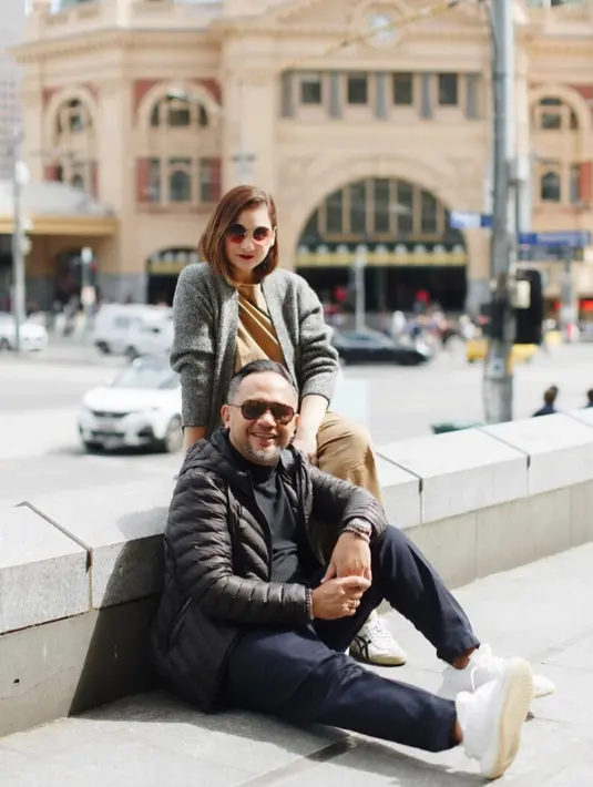 Mona Ratuliu dan Indra Brasco (Instagram/monaratuliu)