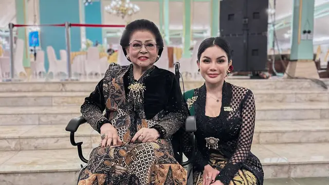 Tampil Anggun, Ini Potret Nikita Mirzani Hadiri Acara di Pura Mangkunegaran, Solo