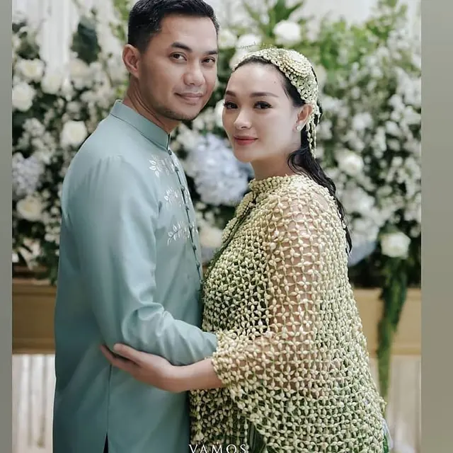 7 Potret Tasyakuran 7 Bulan Kehamilan Zaskia Gotik, Penuh Kebahagiaan