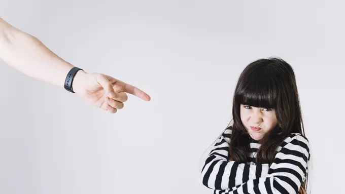 Cara Bijak Menyikapi Anak Saat Mereka Melakukan Kesalahan (photo by freepik.com)