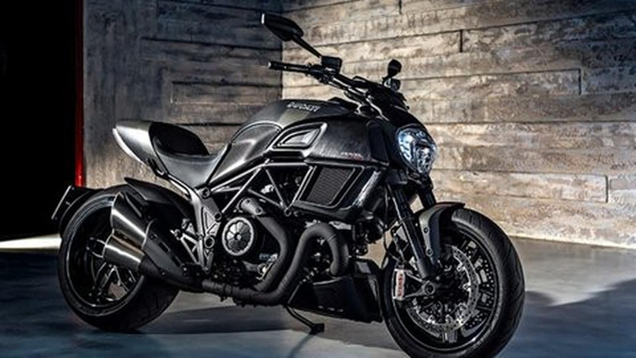 Ducati ungkap varian Diavel Carbon versi 2016