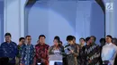 Utusan Khusus Perdana Menteri Jepang, Toshihiro Nikai (tengah) memberi sambutan saat menghadiri pembukaan perayaan 60 tahun hubungan diplomatik Indonesia-Jepang di area Museum Fatahillah, Jakarta, Jumat (19/1). (Liputan6.com/Helmi Fithriansyah)