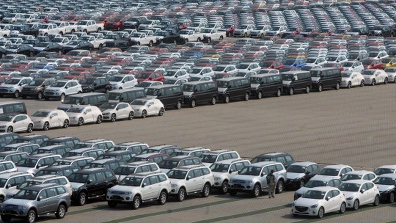 Pertengahan 2015, penjualan mobil di Indonesia menurun