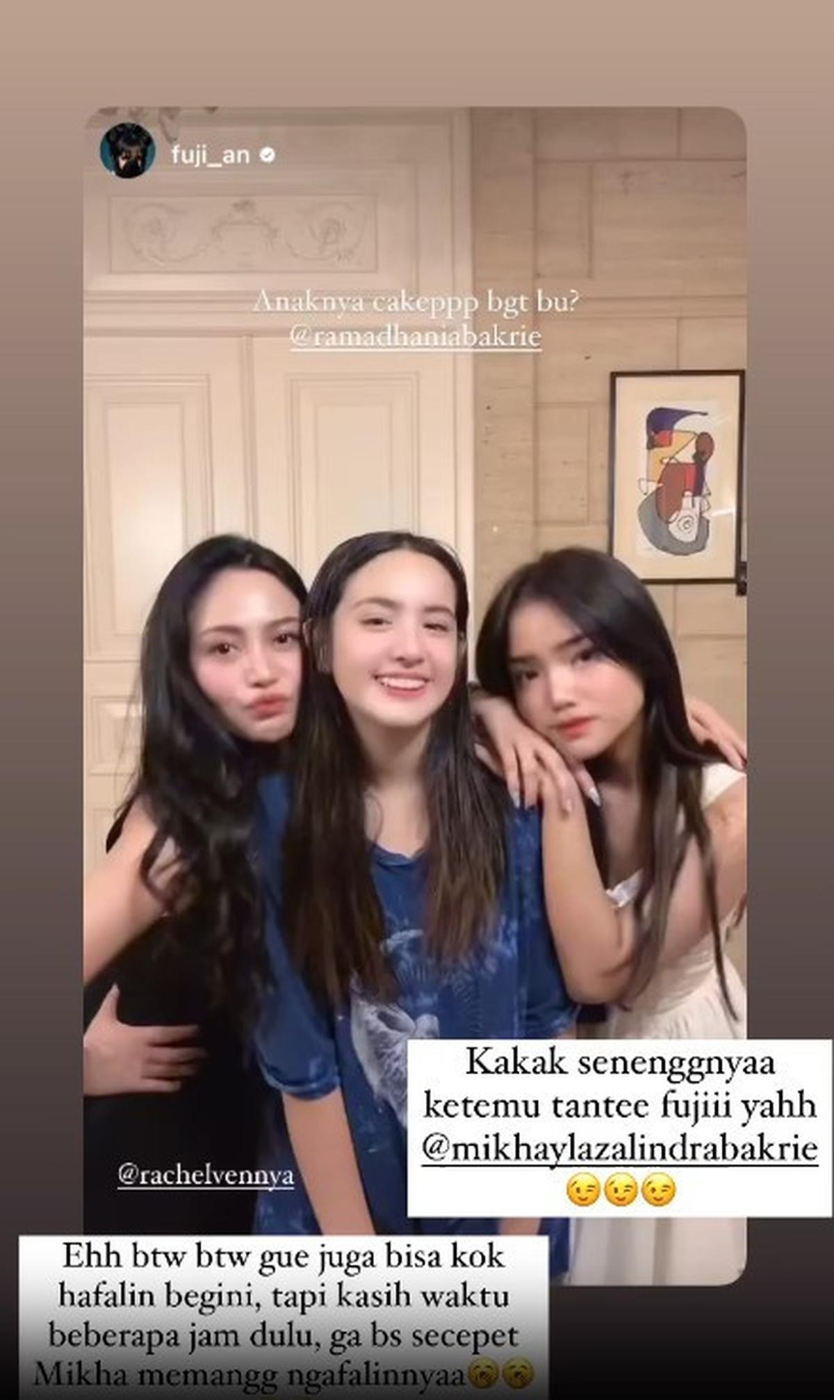Balasan Nia Ramadhani