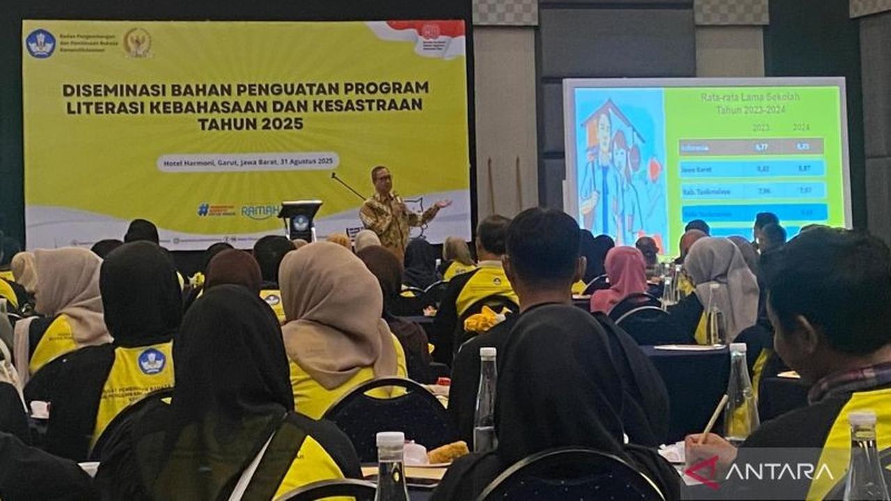 Bukan Sekadar Komunikasi, Mengapa Penggunaan Bahasa Indonesia yang Benar Penting untuk Kedaulatan? Kampanye Kemendikdasmen-DPR di Garut