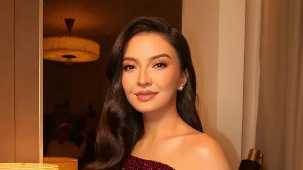 Potret Raline Shah Saat Sertijab "Presiden Jomblo" dari Luna Maya, Tampil Elegan dengan Outfit Serba Putih