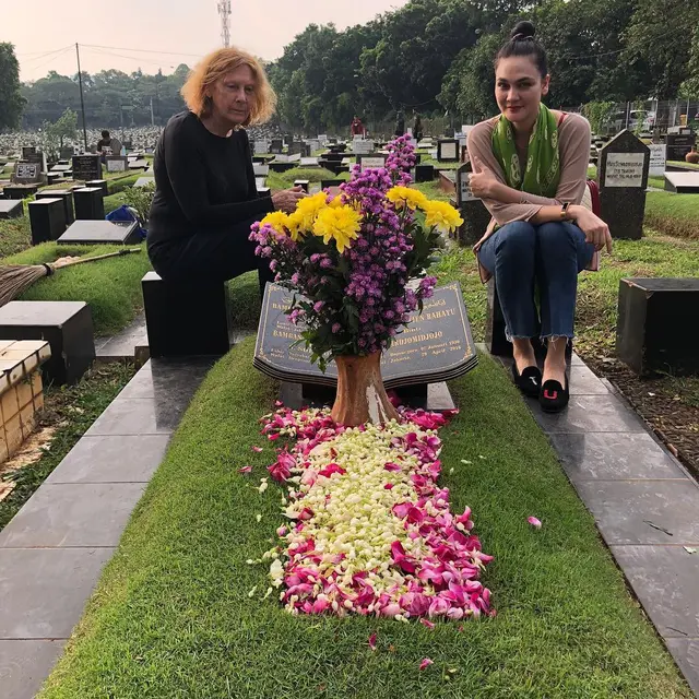 Ibu Luna Maya Ulang Tahun, Ini 6 Potret Kebersamaan Mereka