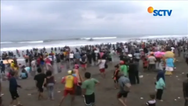 Wisatawan Tewas Terseret Ombak di Pantai Pangandaran