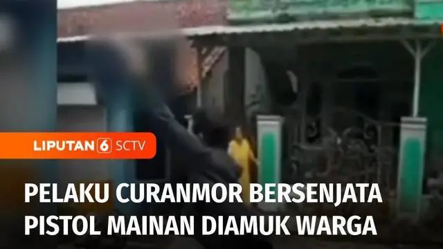 Seorang pencuri sepeda motor babak belur diamuk massa di Brebes, Jawa Tengah. Pelaku sempat mengancam warga dengan pistol yang ternyata adalah pistol mainan.