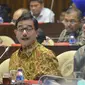 Menteri Agraria dan Tata Ruang/Kepala BPN Ferry Mursyidan Baldan (tengah) mengikuti rapat kerja dengan Komisi II DPR di Kompleks Parlemen Senayan, Jakarta, Kamis (5/2/2015). (Liputan6.com/Andrian M Tunay)