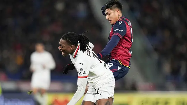 Kecewa, Pendukung AC Milan Luapkan Kemarahannya saat Melawan Bologna