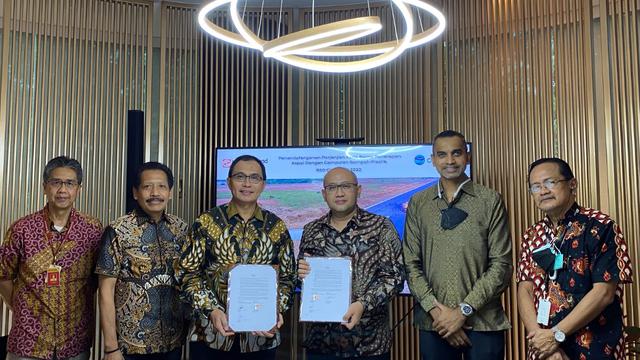 Sinar Mas Land kembali menjalin kerja sama dengan PT Chandra Asri Petrochemical Tbk (Chandra Asri) dalam pemanfaatan aspal dari sampah plastik
