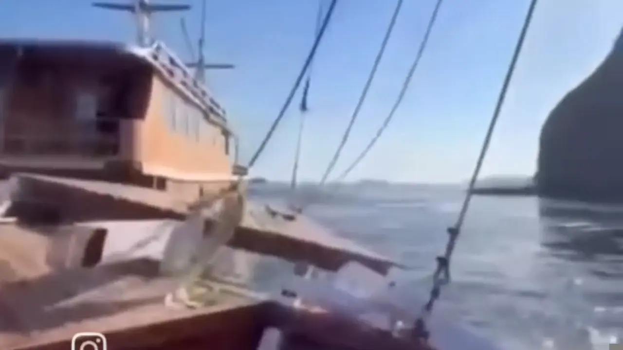 Dua Kapal Tabrakan di Selat Padar Labuan Bajo