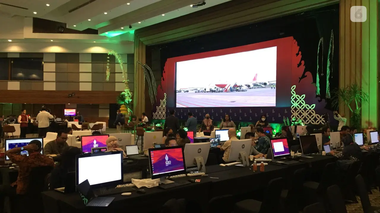 Pihak penyelenggara KTT G20 menyediakan Media Center untuk acara ini yang terletak di Bali International Convention Center, Nusa Dua.
