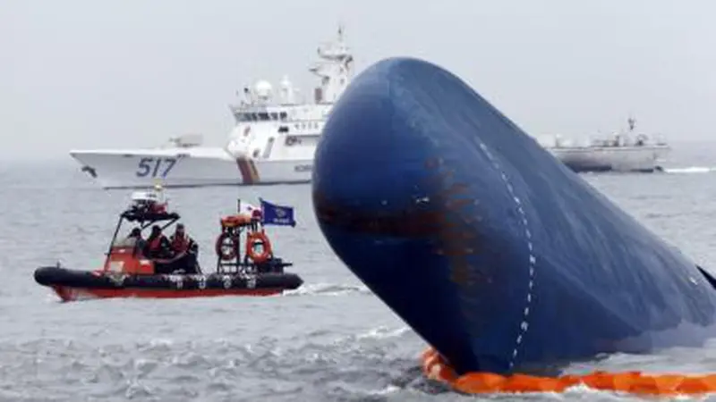 Penyelamatan Kapal Feri Sewol di Korea Selatan