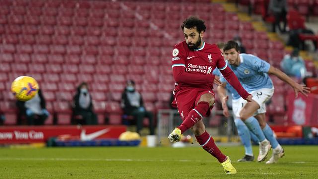 FOTO: Gegara 2 Blunder Alisson Becker, Liverpool Tumbang 1-4 di Kandang dari Manchester City