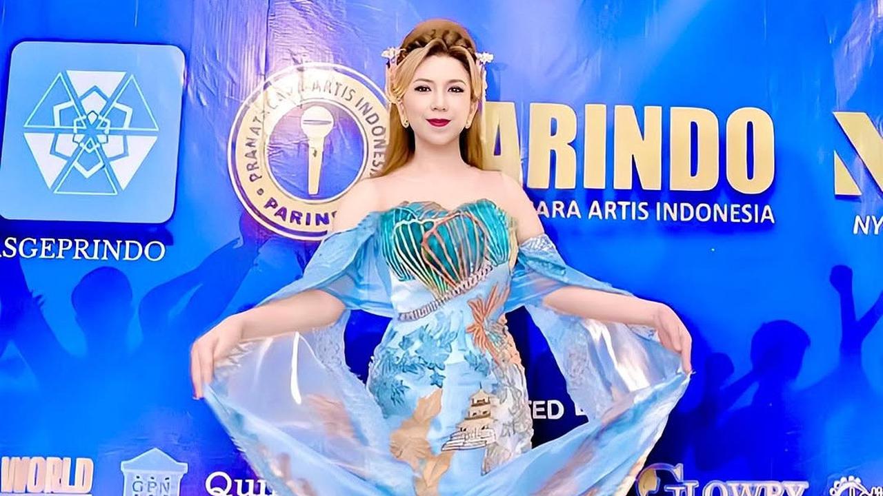 Cantik Berkarisma, Potret Heni Tania Istri Kombes Polisi Kenakan Cheongsam Modifikasi Drama china saat Cap Go Meh Dibanjiri Pujian