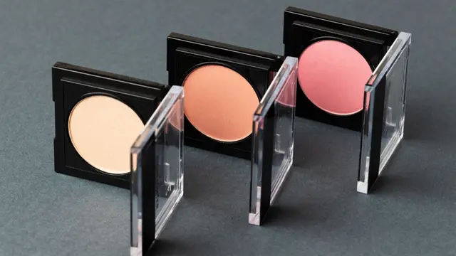 Pengertian Blush On dan Eyeshadow