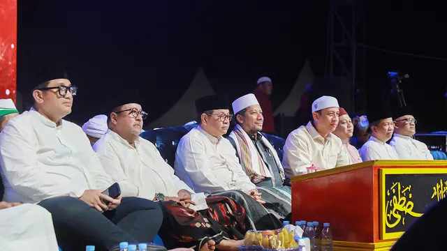 Gubernur Jakarta Pramono Anung dan Wakil Gubernur Rano Karno hadir dalam acara Jakarta Bersholawat dan Doa Bersama untuk Bangsa yang digelar Majelis Ta’lim Nurul Musthofa bekerjasama dengan Pemprov Jakarta, Sabtu (6/9/2025) (beritajakarta.id)