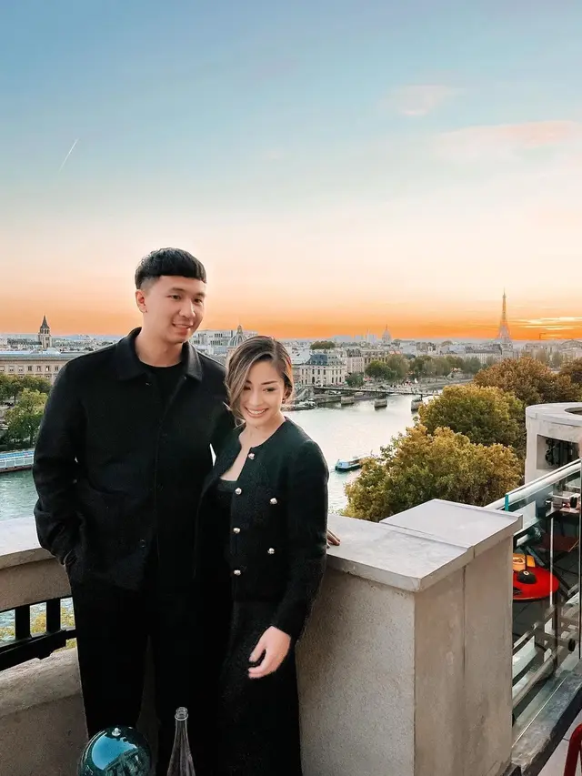 6 Potret Nikita Willy Liburan ke Paris, Penampilannya Bak ABG