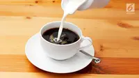 Siapa bilang kopi hanya nikmat untuk diminum? Ternyata, bubuk kopi juga bisa dimanfaatkan sebagai bahan utama untuk pembuatan scrub. (Foto: iStockphoto)