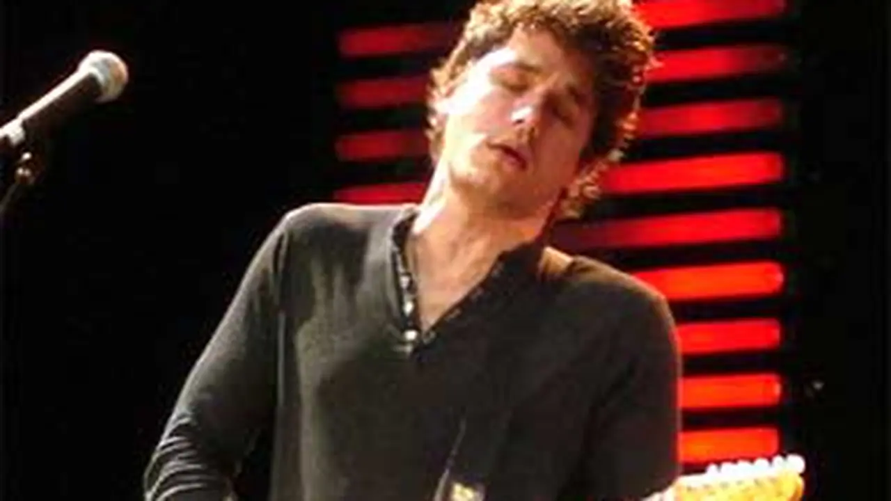 091125ashowbiz-meyer.jpg
