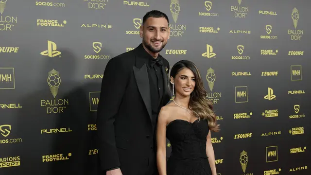 Ekspresi Gianluigi Donnarumma Sabet Kiper Terbaik Dunia 2021