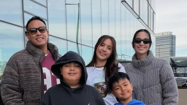 Nia Ramadhani Liburan Akhir Tahun ke Eropa bersama keluarga dengan gaya musim dingin. [@ramadhaniabakrie]