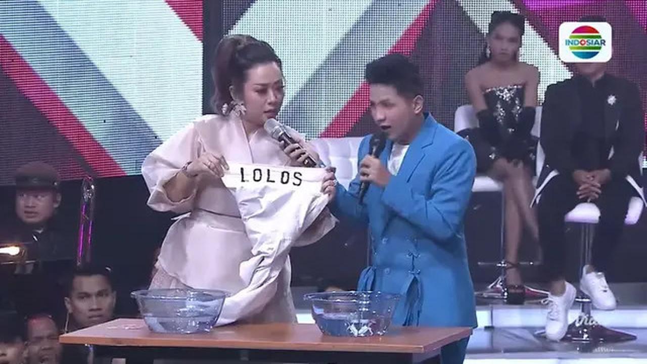 Aksi Kocak Soimah dan Jirayut Cuci Baju di Panggung D'Academy 7, Bikin Andi Syaqirah dan Para Host Kaget