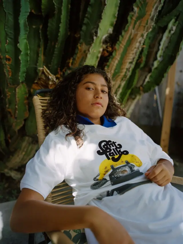 Melihat Koleksi T-Shirt Bernuansa Retro dan Pop Hasil Kolaborasi dengan Desainer London