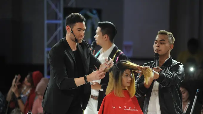 Tren warna rambut, Alex Chobat