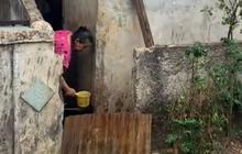 Lama Kemarau, Ibu Ini Menangis saat Hujan Kembali Turun