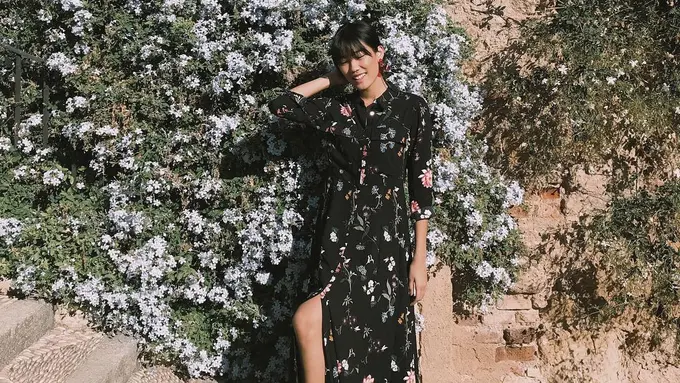 [Bintang] Biar Pacar Pangling, Coba Mix and Match Dress Ala Alika Islamadina di Hari Valentine