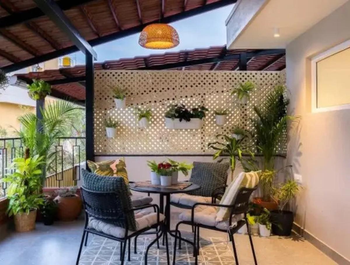 5 Model Rumah Atap Miring ke Belakang, Cocok untuk Inspirasi di 2025
