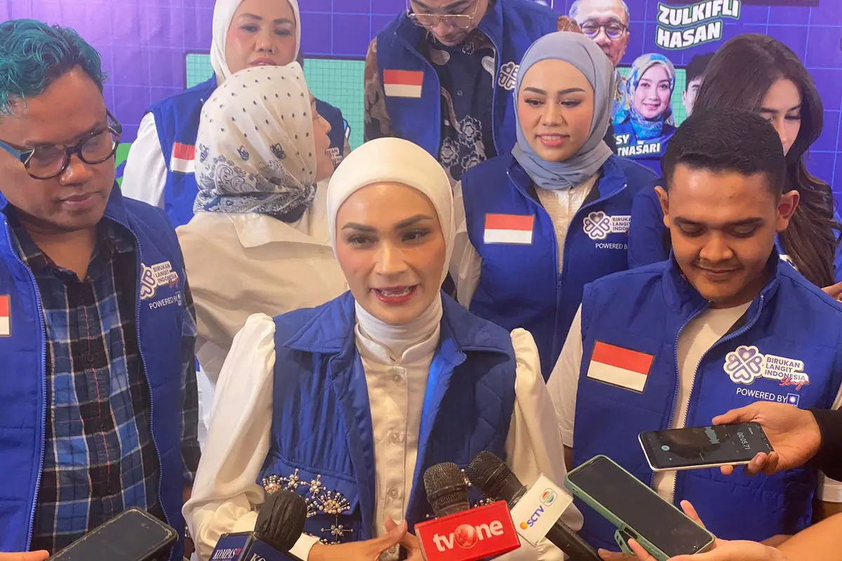Wakil Ketua Umum PUAN Putri Zulkifli Hasan saat jumpa pers di kantor DPP PAN, Warung Buncit, Jakarta Selatan, Senin (13/3/2023)