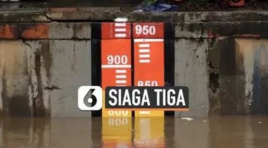 Jumat (19/2) pagi petugas pintu air Manggarai informasikan kenaikan status pintu air menjadi siaga tiga. Peningkatan status dipicu kenaikan debit air yang terjadi sejak hari Kamis.