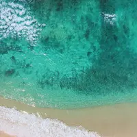 Pantai Koka, Flores, Nusa Tenggara Timur. (theblondeabroad.com)