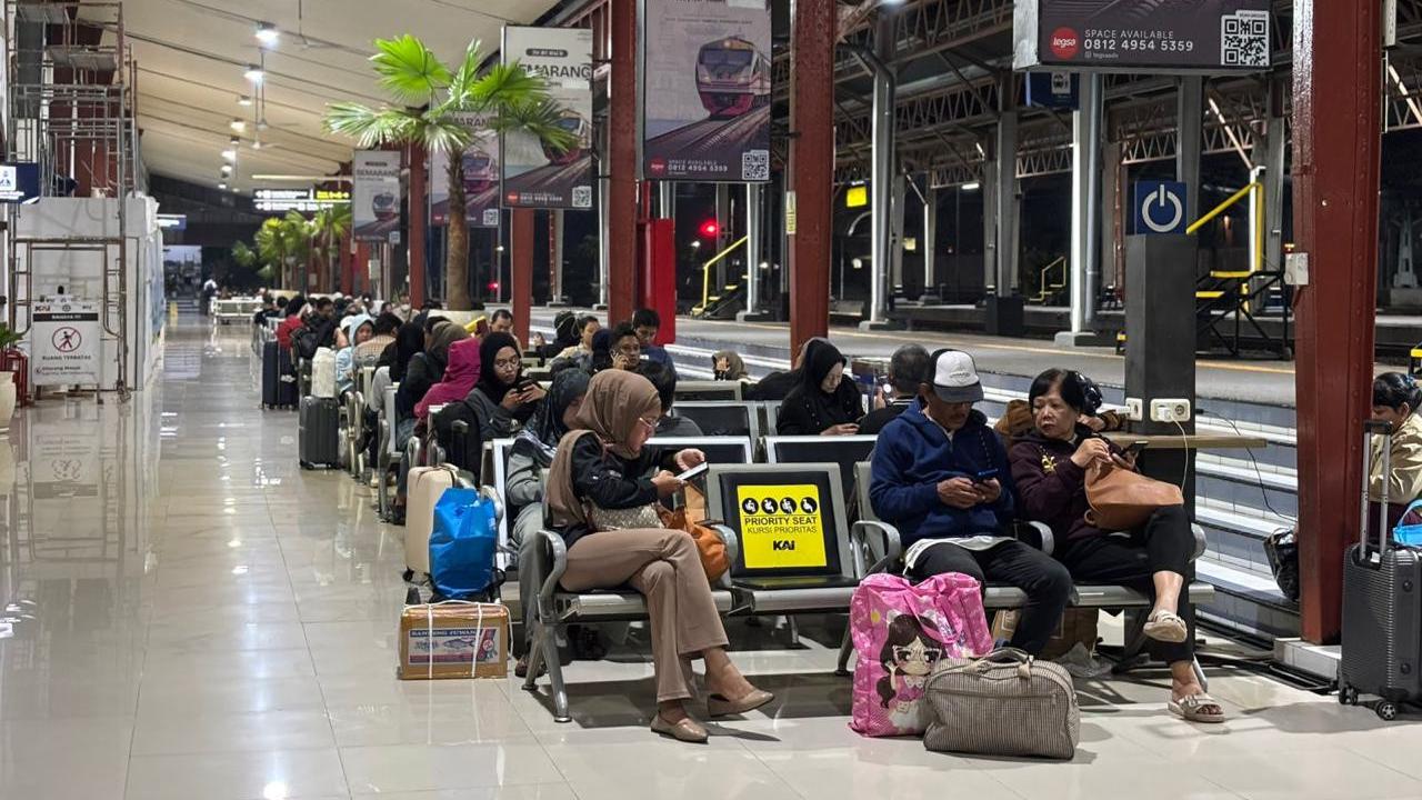 18 Perjalanan Kereta Api Terlambat Imbas Luapan Air di Pantura Jawa Tengah