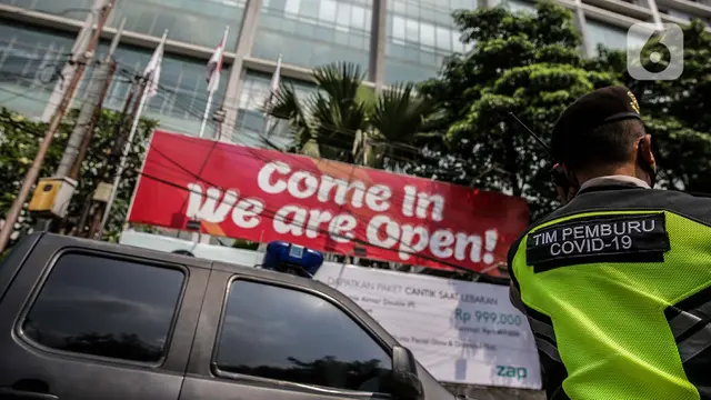 FOTO: Polisi dan Tentara Jaga Hotel Tempat Karantina Warga India