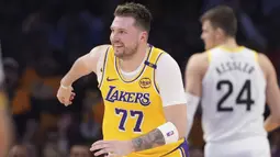 Pemain Los Angeles Lakers, Luka Doncic pada laga lajutan NBA melawan Utah Jazz di Crypto.com Arena, Los Angeles, California pada Selasa (11/02/2025) WIB. (AP Photo/Mark J. Terrill)