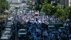 Massa Gerakan Nasional Pengawal Fatwa-MUI (GNPF-MUI) menggelar "Aksi Simpatik Menjaga Independensi Hakim", Jakarta, Jumat (28/4). Tujuan aksi untuk mengawal kasus dugaan penistaan agama oleh Ahok. (Liputan6.com/Gempur M Surya)