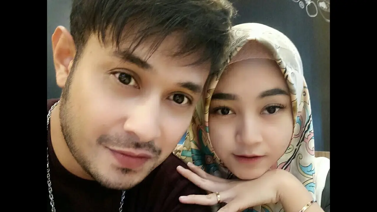 Sering Berperan Sebagai Suami Antagonis, Ini 6 Potret Meidian Maladi dan Sang Istri