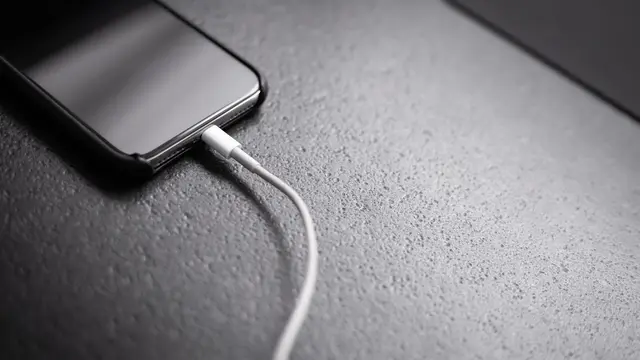 Smartphone battery option